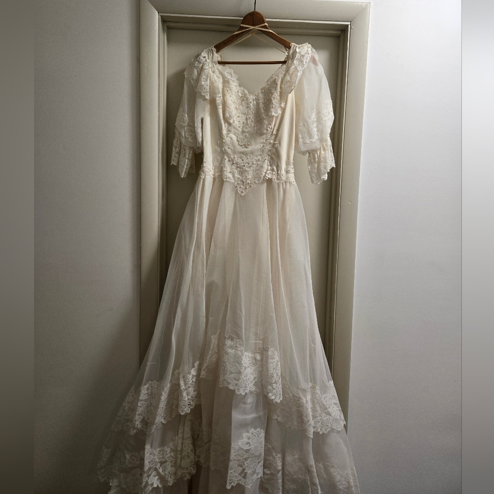 Vintage 1980s Ivory Lace Ball Gown Wedding Dress, Cathedral Train